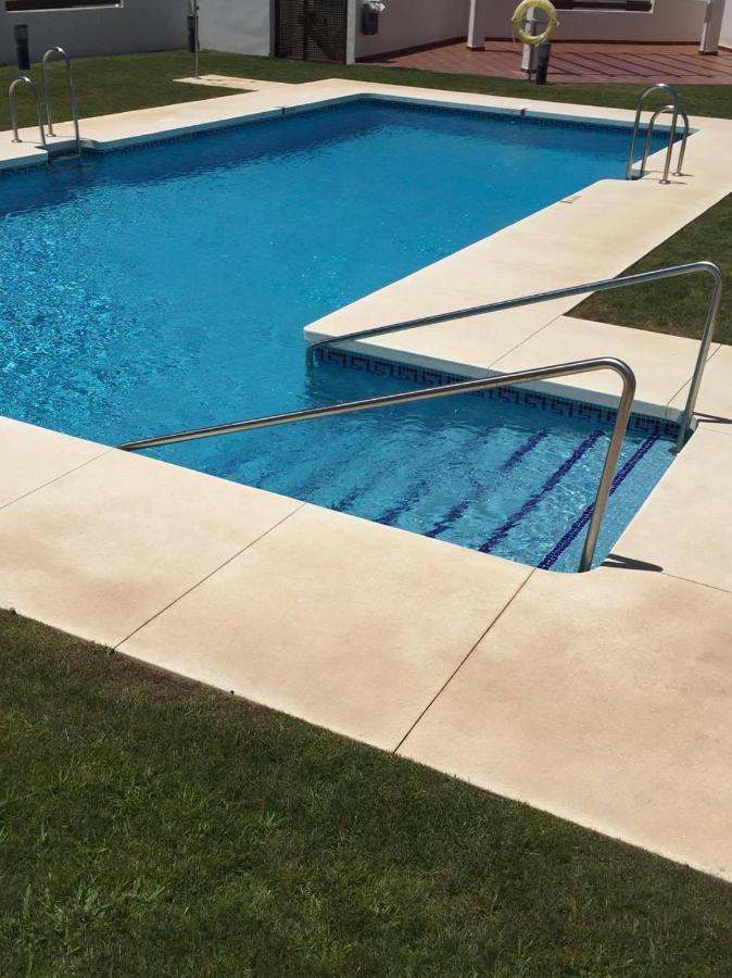 B&B Casa Louisa, Torre Del Mar- Valleniza 贝莱斯 客房 照片