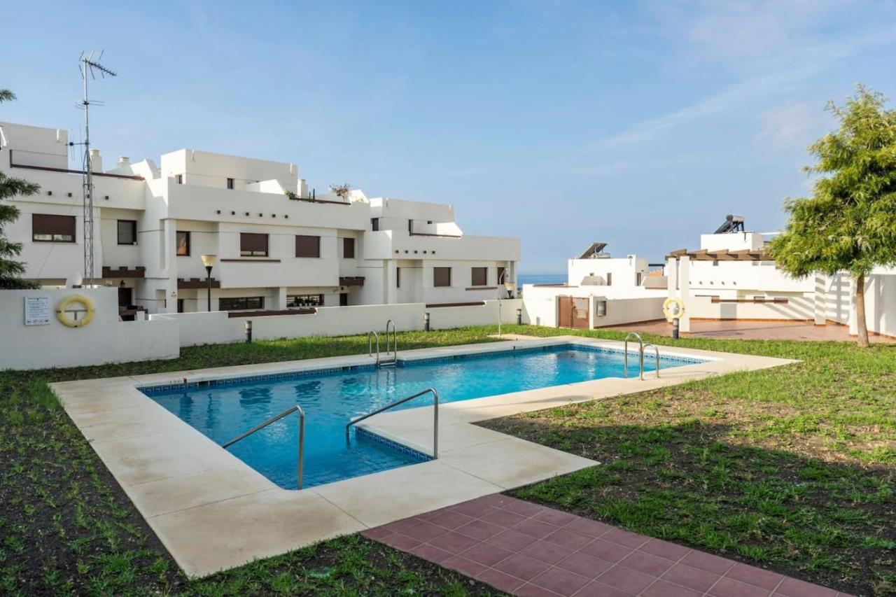B&B Casa Louisa, Torre Del Mar- Valleniza 贝莱斯 客房 照片