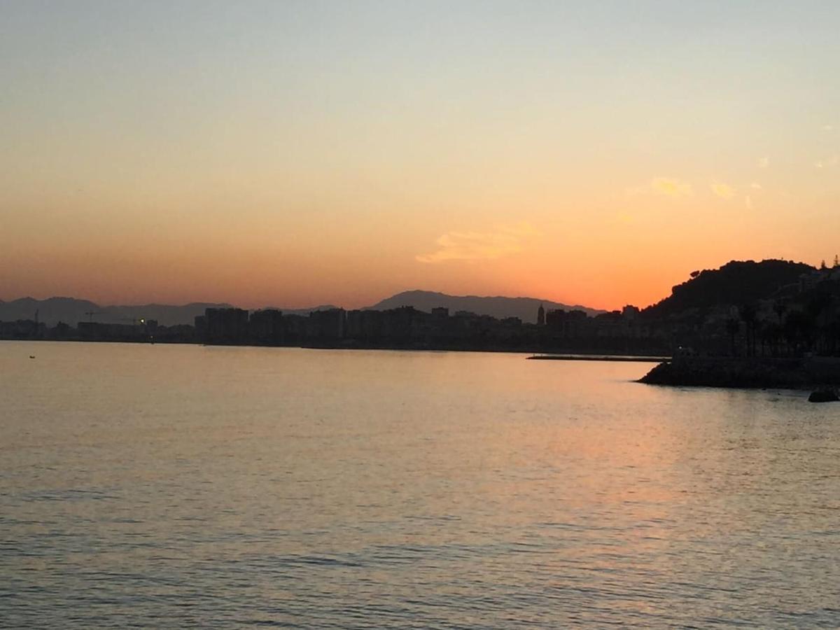 B&B Casa Louisa, Torre Del Mar- Valleniza 贝莱斯 外观 照片