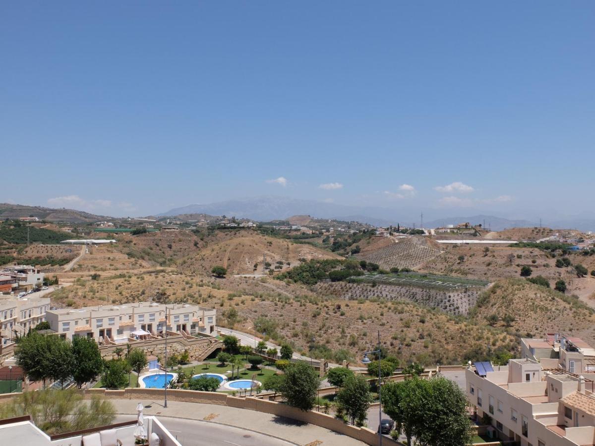 B&B Casa Louisa, Torre Del Mar- Valleniza 贝莱斯 外观 照片