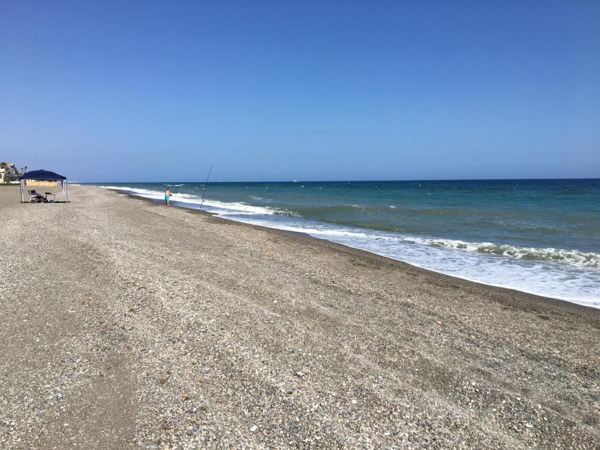 B&B Casa Louisa, Torre Del Mar- Valleniza 贝莱斯 外观 照片