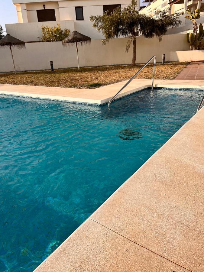 B&B Casa Louisa, Torre Del Mar- Valleniza 贝莱斯 外观 照片